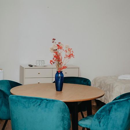 Verslo Klase-Easy To Stay Паневежис Экстерьер фото